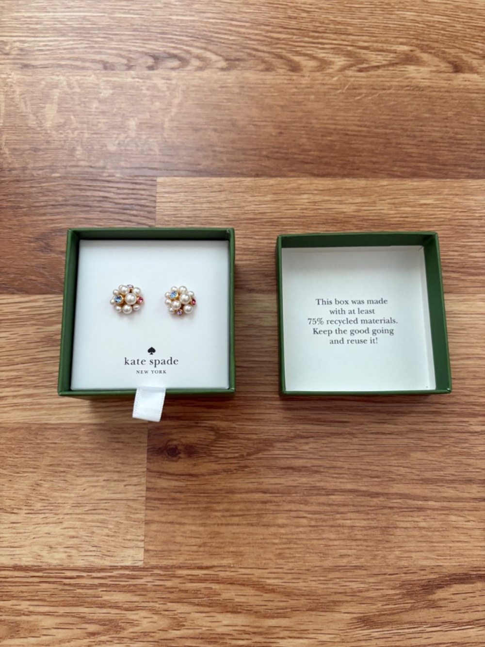 Kate Spade Pearl Caviar Cluster Stud earrings - Picture 7 of 8